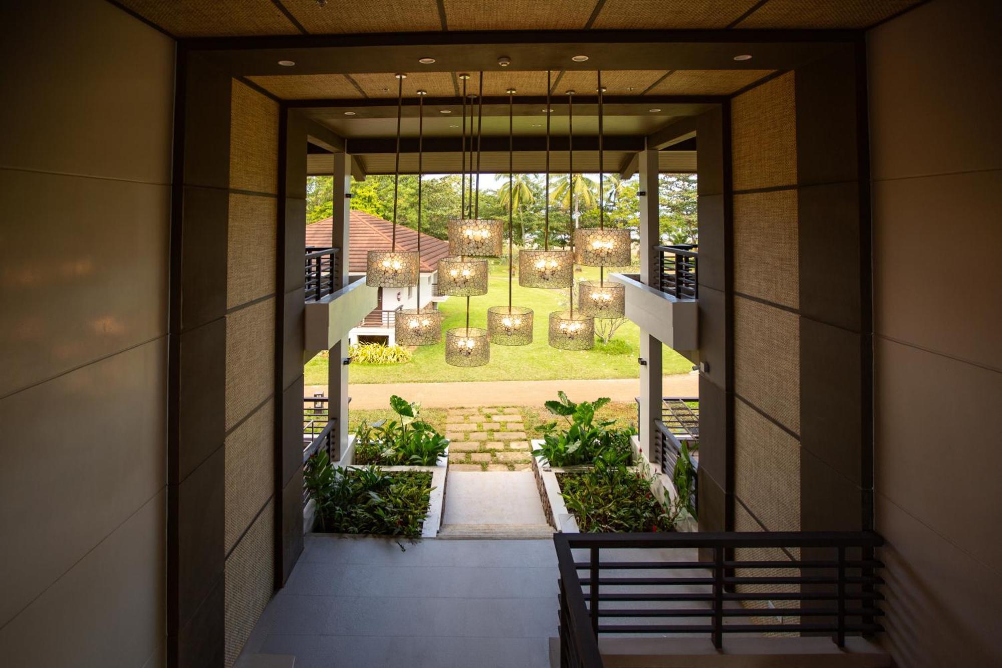 Solina Beach & Nature Resort Carles Exterior foto