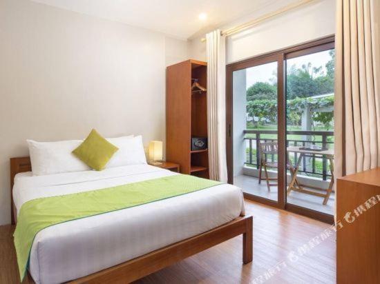 Solina Beach & Nature Resort Carles Exterior foto