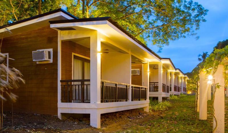 Solina Beach & Nature Resort Carles Exterior foto
