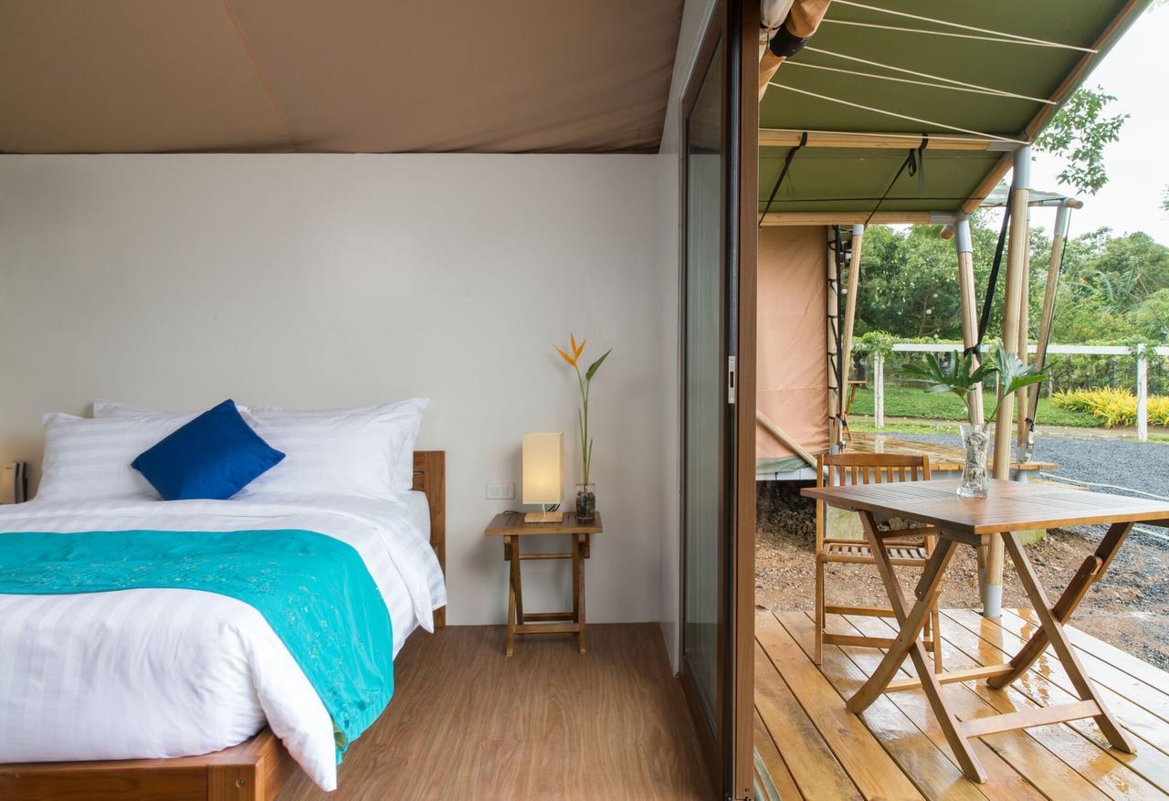 Solina Beach & Nature Resort Carles Exterior foto