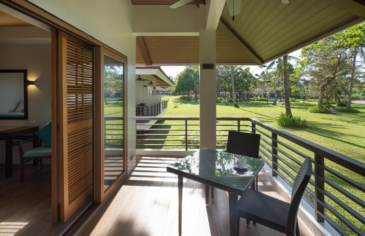 Solina Beach & Nature Resort Carles Exterior foto