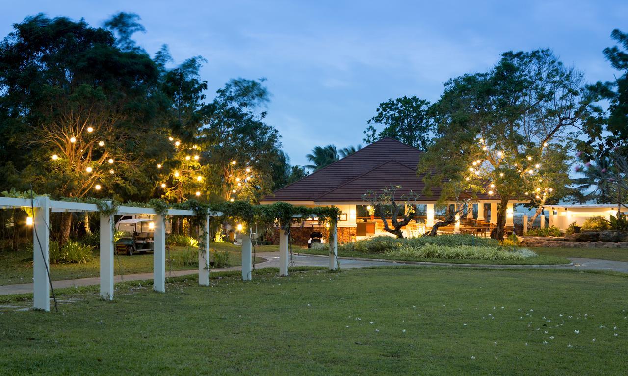 Solina Beach & Nature Resort Carles Exterior foto